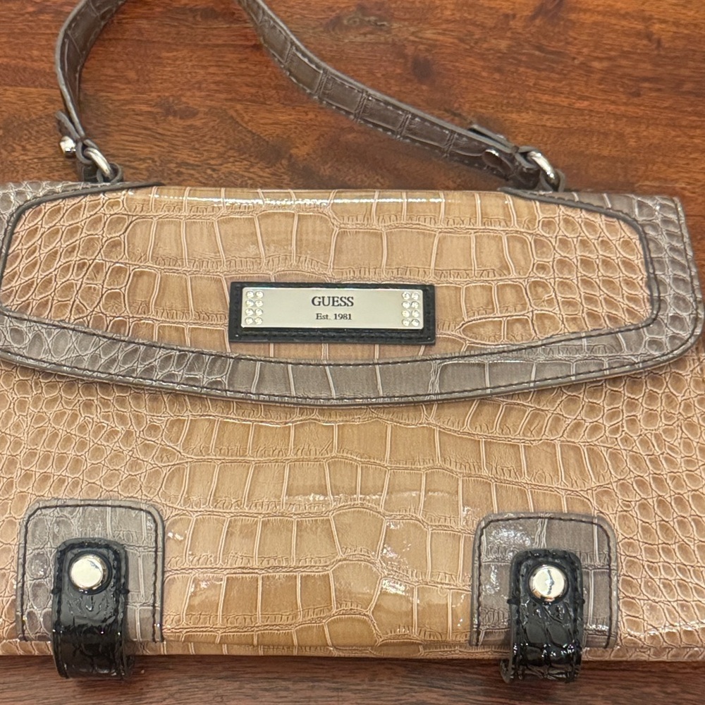 Guess Alligator Tan and Brown Shoulder Bag